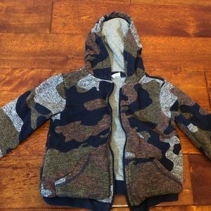Camo zip up hoodie